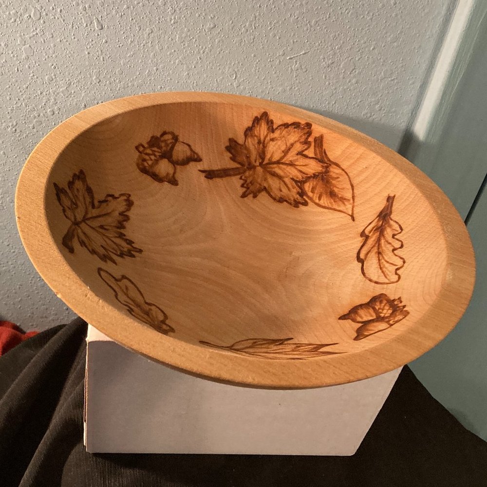 TEAK WOODEN SERVING BOWL w/ Interior Wood Burned LEAVES/ACORNS-9.25"-BRAND NEW